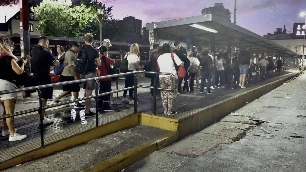 Conflicto salarial: cuándo podría haber paro de colectivos en el AMBA ...